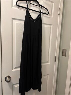 Old Navy Black Sleeveless V-Neck Maxi Dress